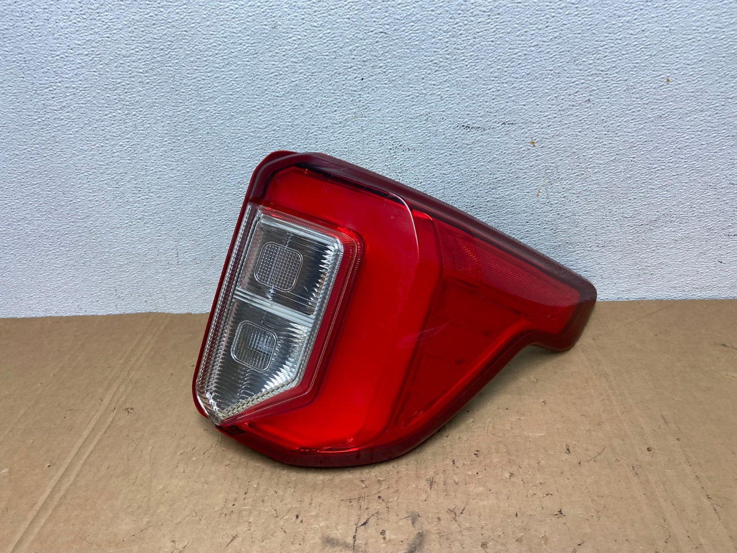 2020 2021 2022 2023 Ford Explorer Right Passenger Side Tail light AD3216 LK0