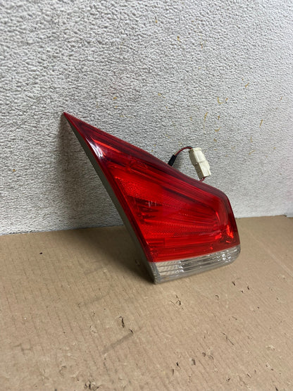 2011 to 2012 Toyota Avalon Left Driver Side Tail Light Inner AI9674 LK2