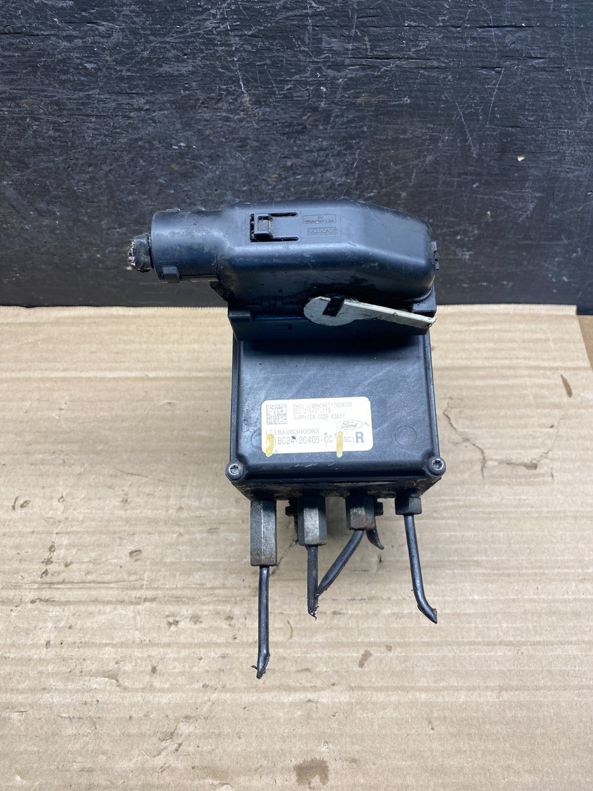 2011 - 2014 Ford E250 E350 Van ABS Anti Lock Brake Pump Module AH9997 DW0