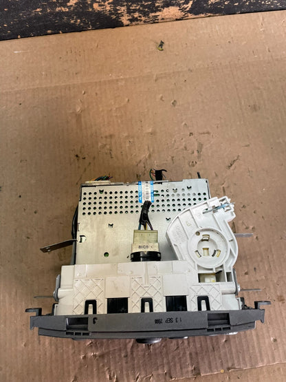 2005 to 2009 Subaru Legacy AM FM CD Radio Climate Control Player OEM AB3132 DG5