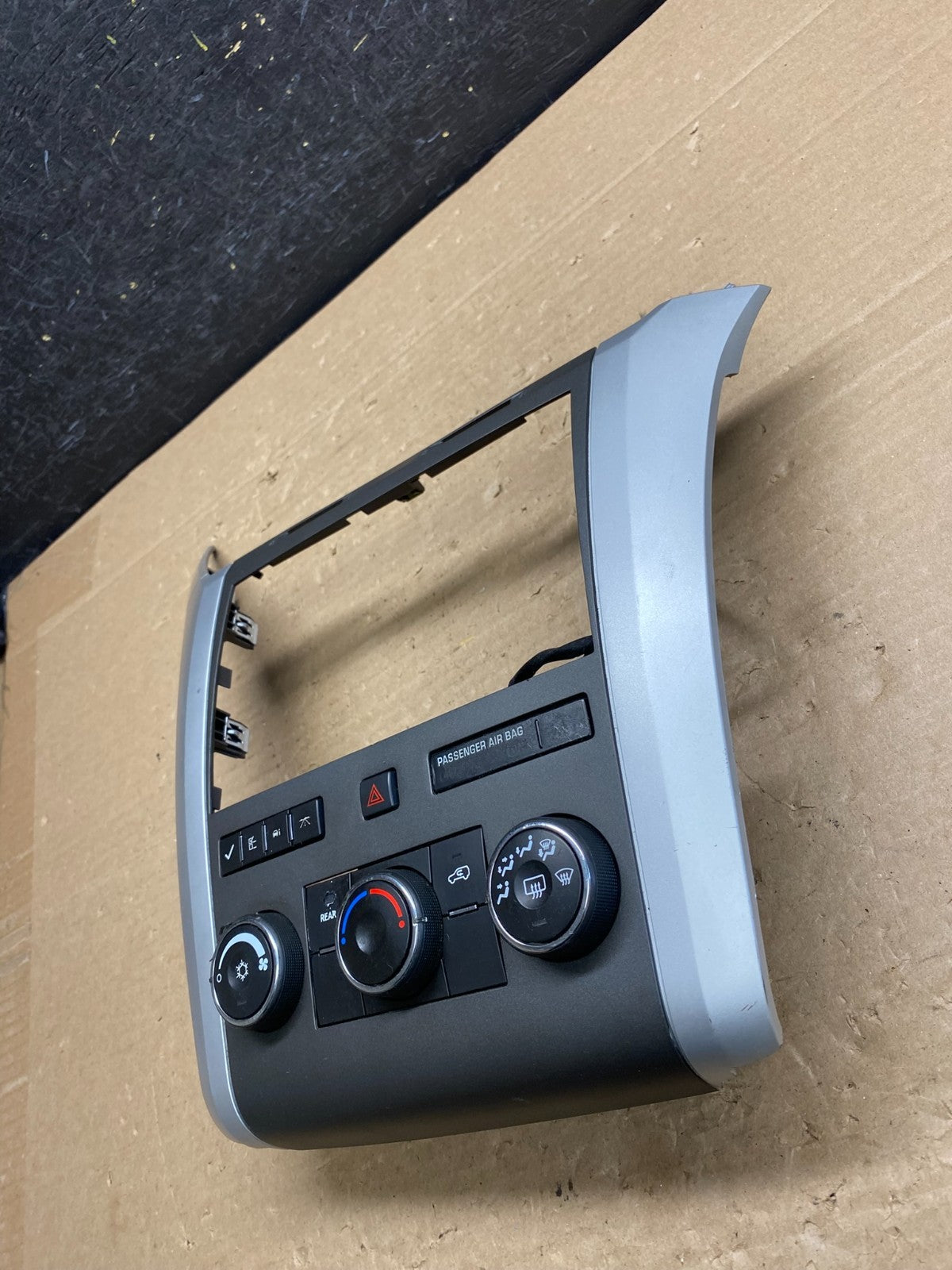 2008 to 2012 Chevrolet Traverse Climate Control Unit Heater Ac Panel AG6416 DG1