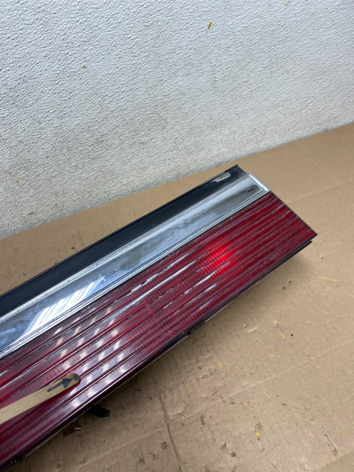 1982 to 1983 Chrysler LeBaron Right Passenger RH Tail Light i4508 DG1 Oem6