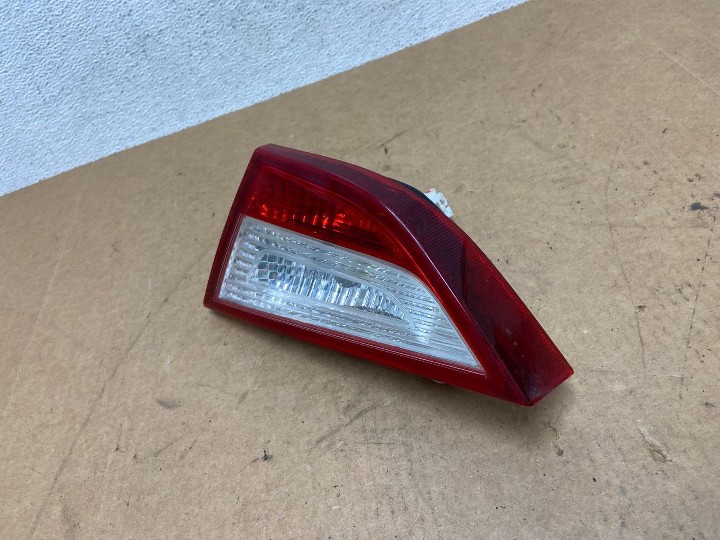 2011 to 2014 Hyundai Sonata Right Passenger Rh Inner Tail Light AE3124 LK1
