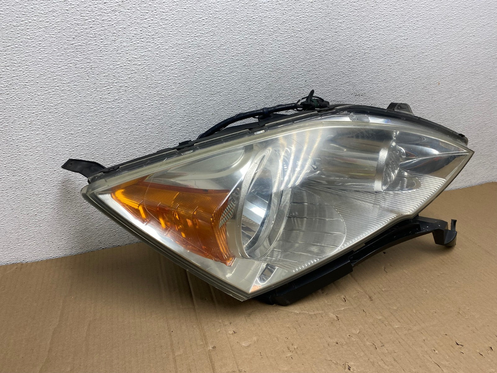2007 to 2011 Honda CR-V Crv Right Passenger Side Headlight Halogen AE8939 LK2
