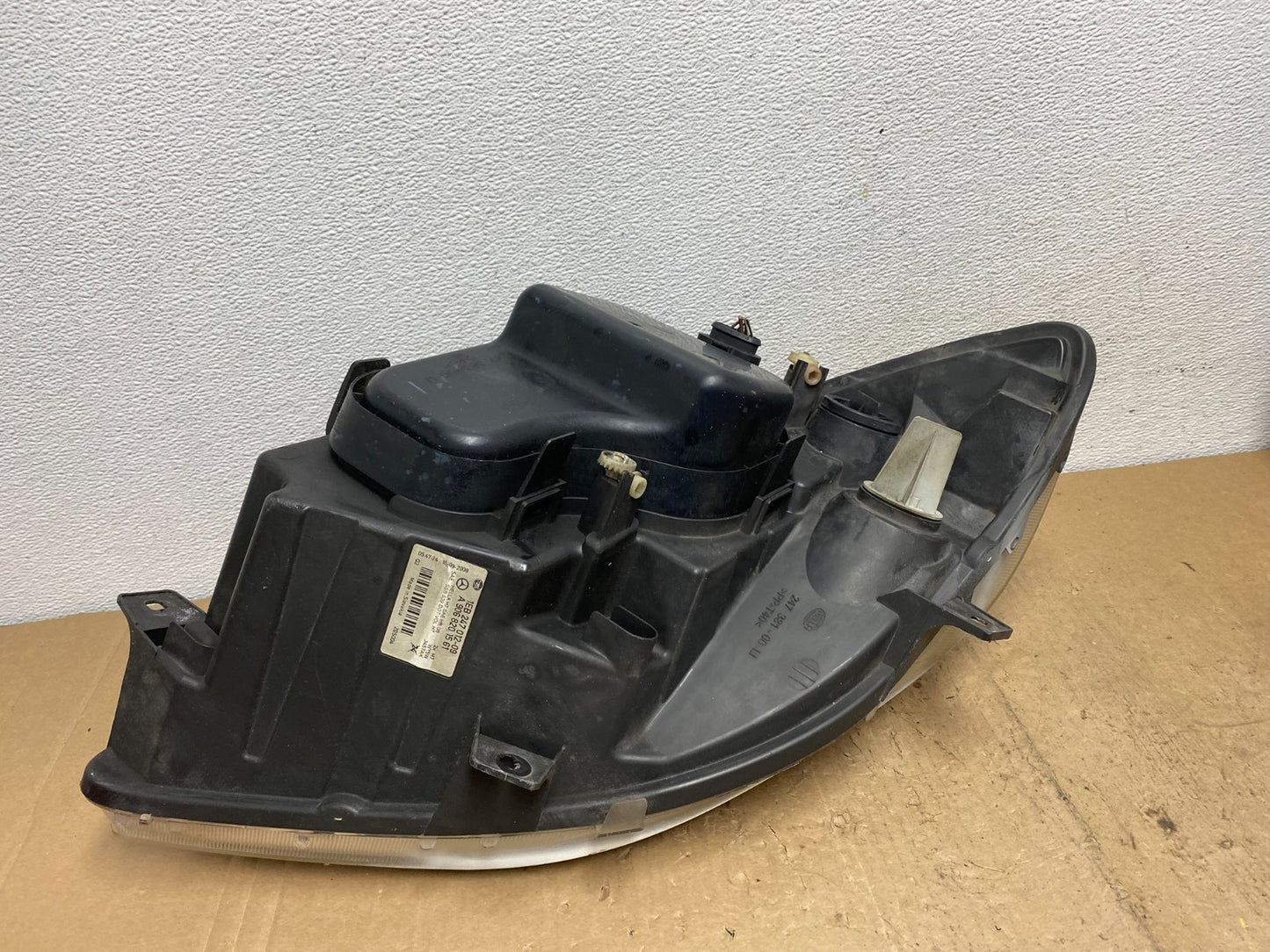 2007 to 2013 Mercedes Sprinter Headlight Left Driver Side Halogen AC6080 DW5