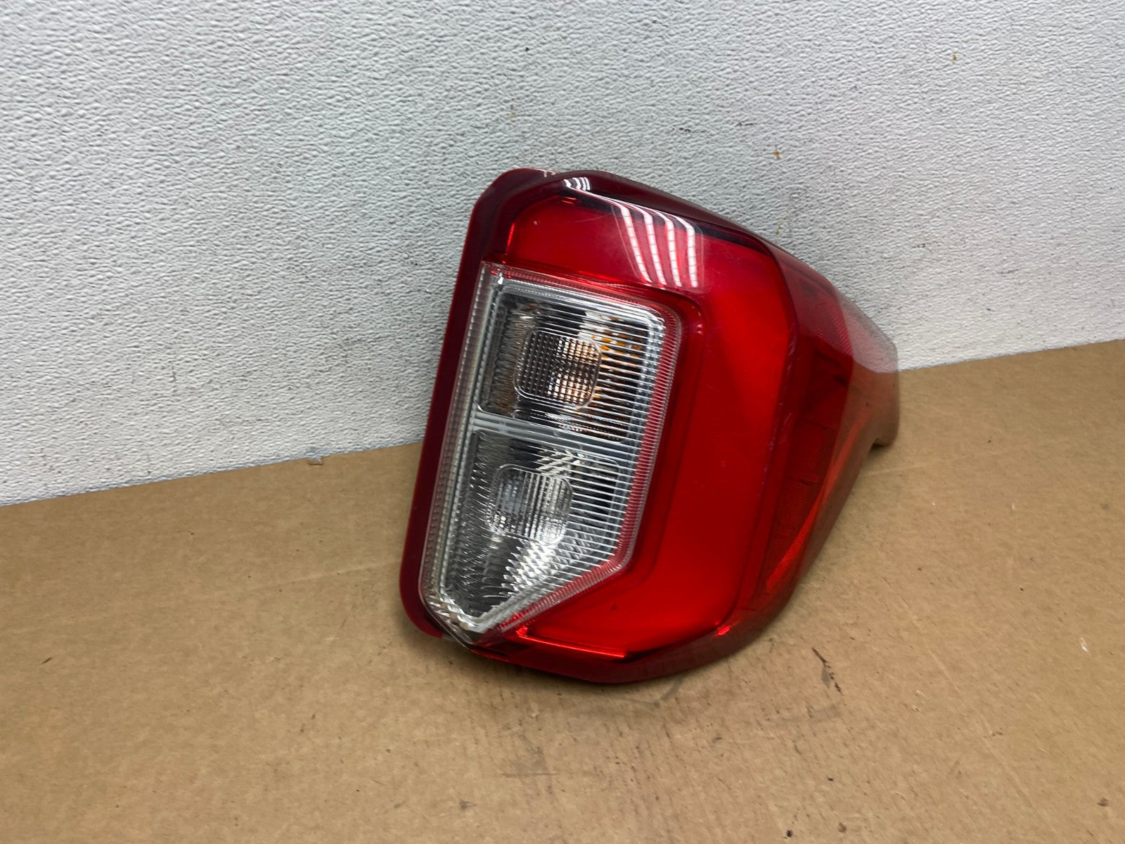 2020 2021 2022 2023 Ford Explorer Right Passenger Side Tail light AD5484 LK2