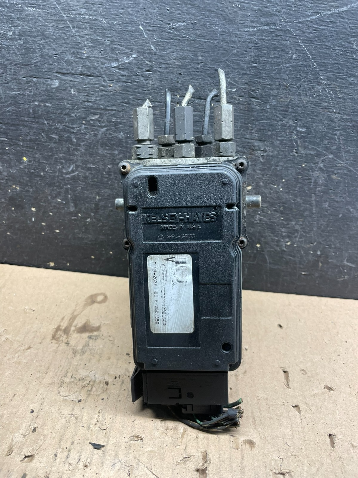 2003 2007 Ford E250 E350 Anti-Lock ABS Antilock Brake Pump U1752 DG0