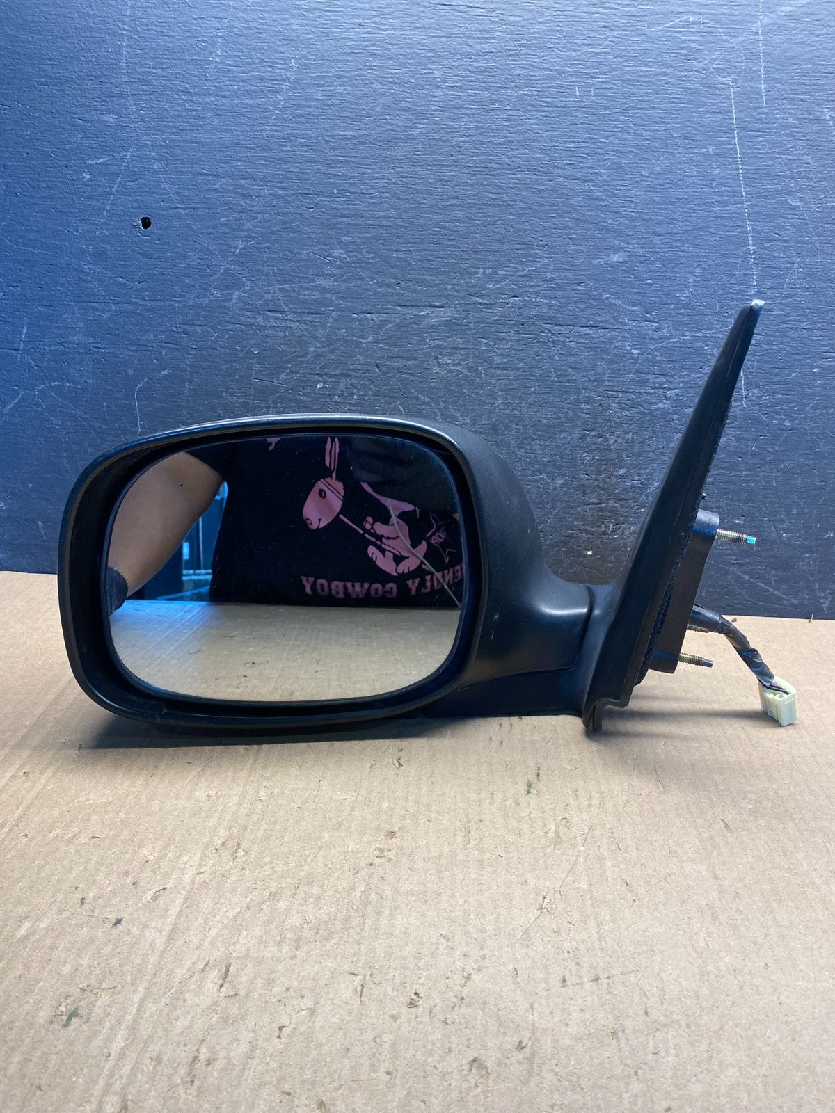 2001 to 2006 Toyota Sequoia Left Driver View Door Mirror AE7653 DW9