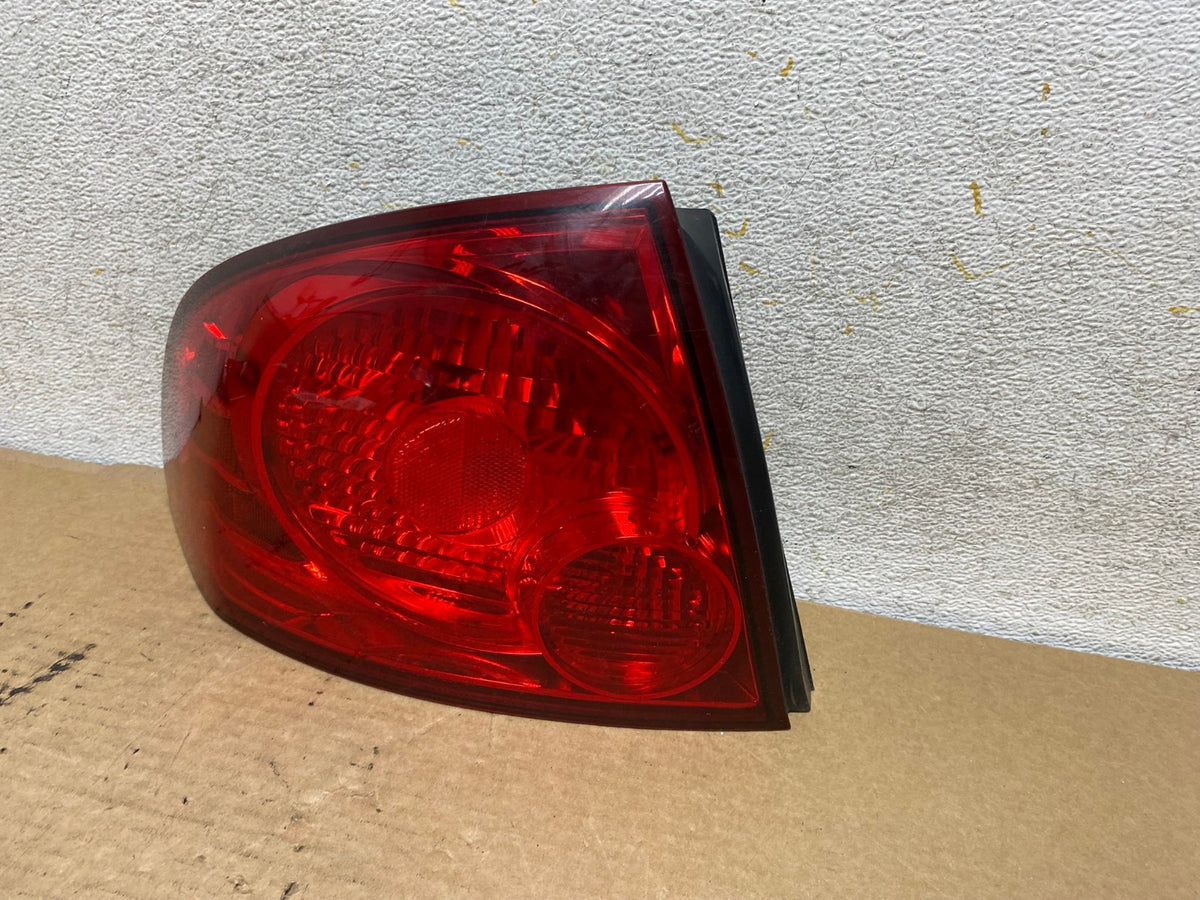 2004 2005 2006 Nissan Sentra Left Driver Lh Side Tail Light AH8013 LK2