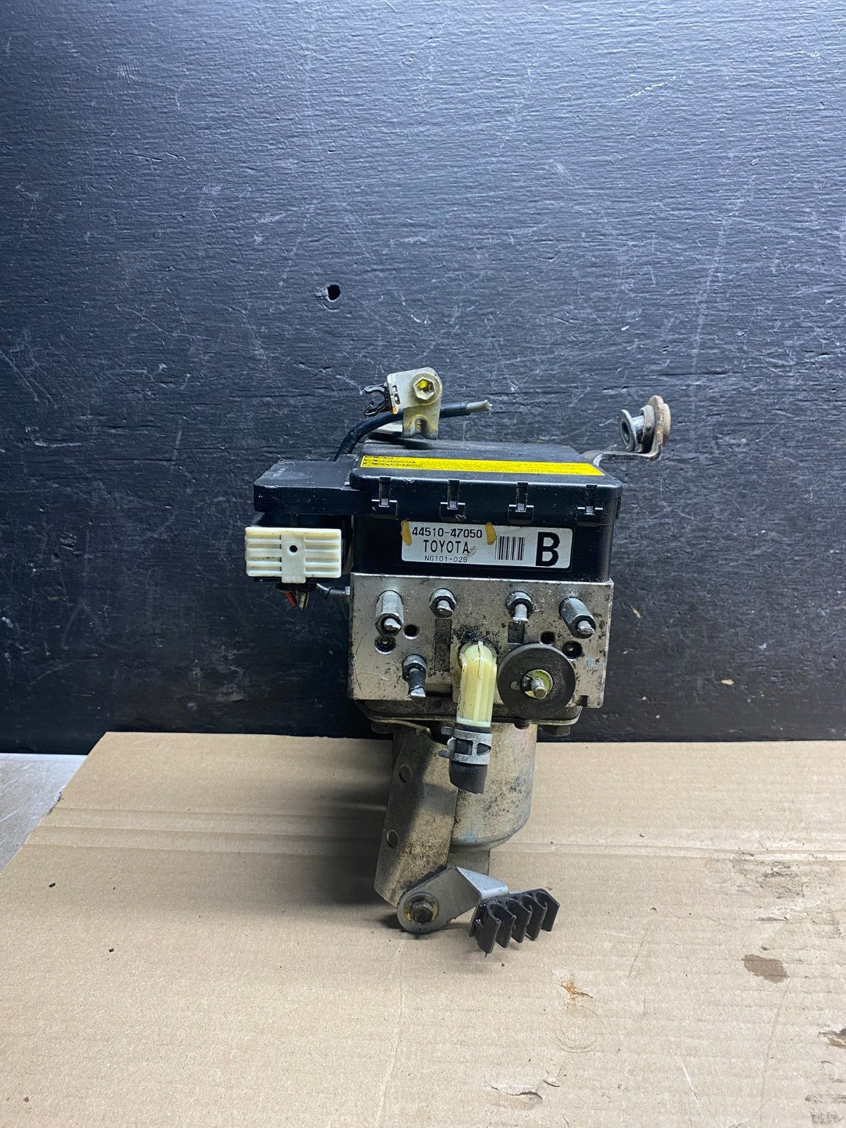 2004 - 2009 Toyota Prius ABS Brake Pump Anti Lock Module ah7604 DG1