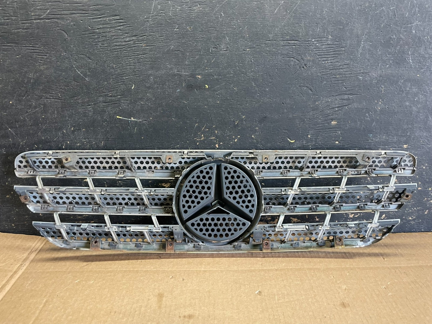 1998 to 2005 Mercedes-Benz ML320 Front Upper Grille Grill OEM AB3001 DG3