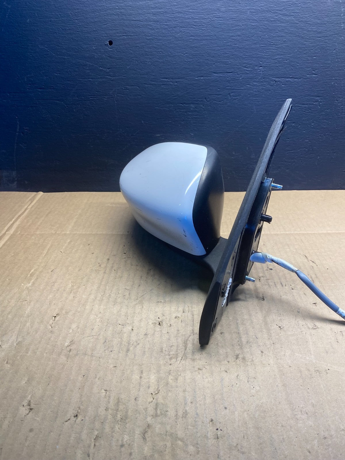 2013 to 2019 Nissan Sentra Right Passenger Side Door Mirror OEM AB7493 MS2
