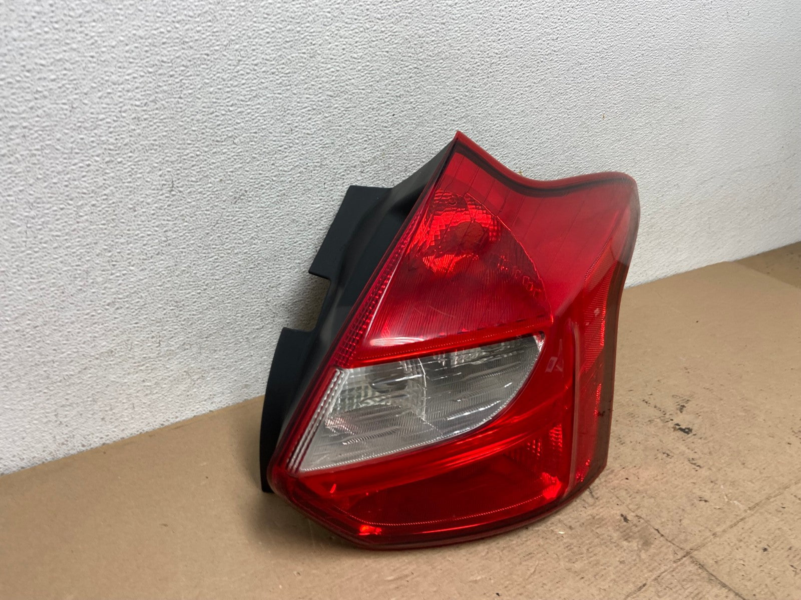 2012-2014 Ford Focus Hatchback Right Passenger Side Rh Tail LIght AF5080 LK2