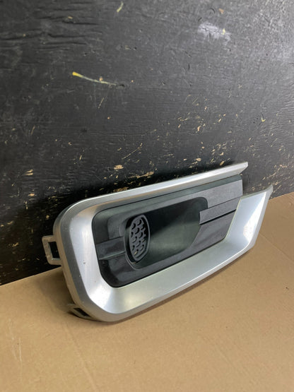 2013 to 2016 GMC Acadia Right Passenger RH Fog Light Bezel Trim z8539 DG1