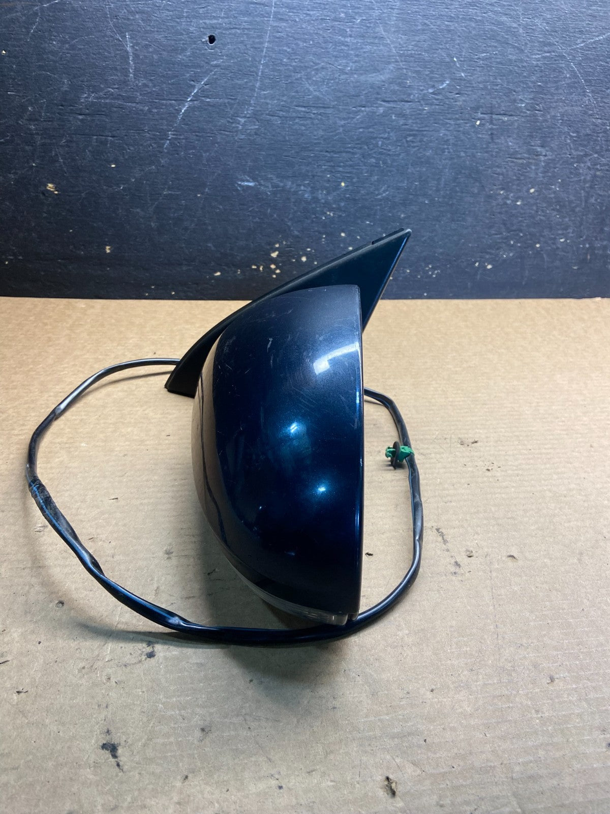 2006-2010 Volkswagen Passat Left Driver Turn Sgn View Door Mirror OEM Z9131 DG10