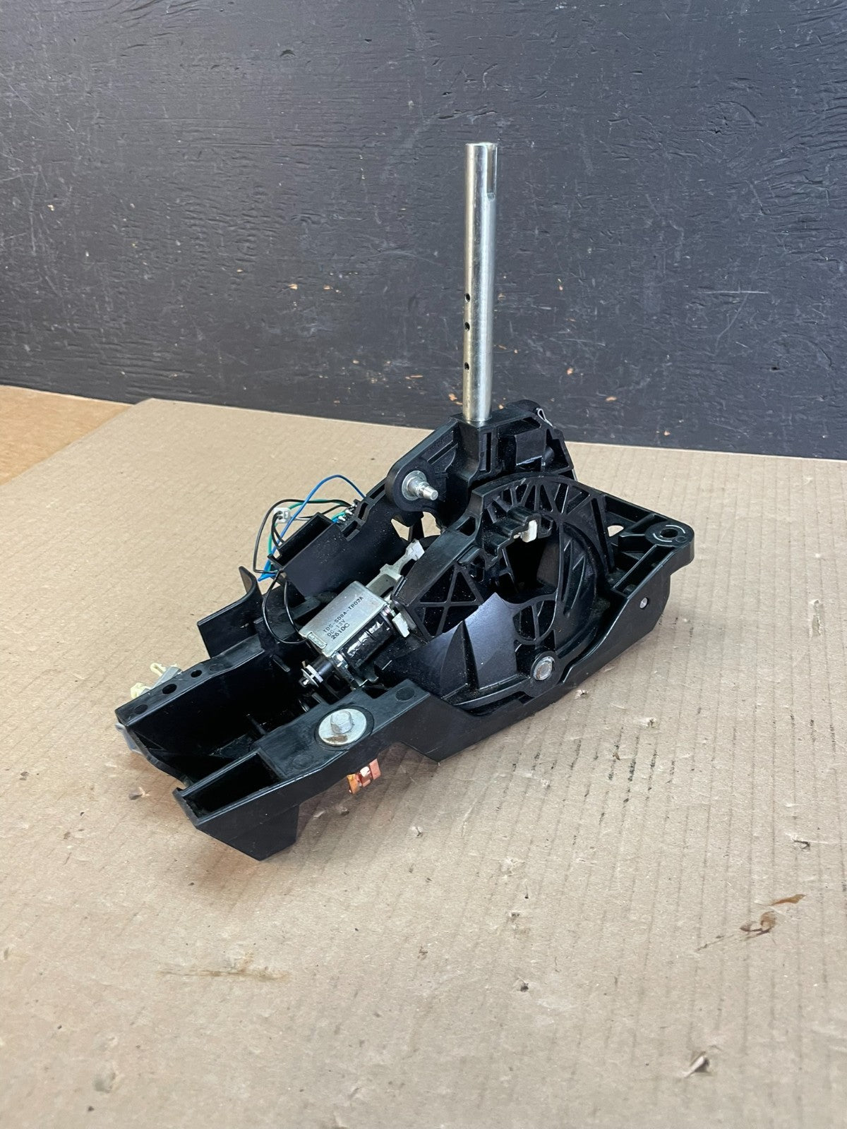 2011 to 2014 Ford Explorer Auto Transmission Floor Gear Shifter ae3458 DG1