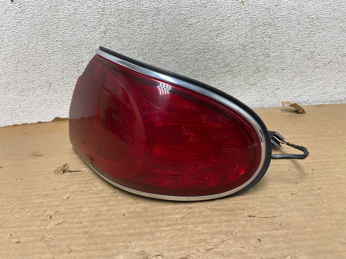 2000 to 2005 Buick Lesabre Right Passenger RH Side Tail Light AG8261 LK2