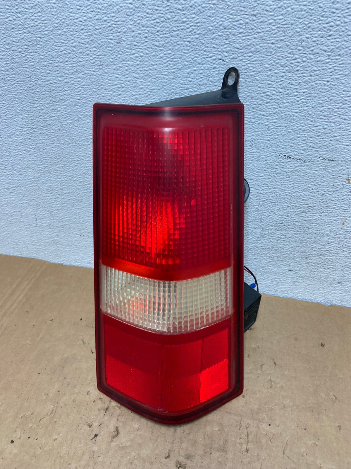 2003 2017 Chevrolet Express 1500 2500 3500 Right Passenger Tail Light AD3271 LK0