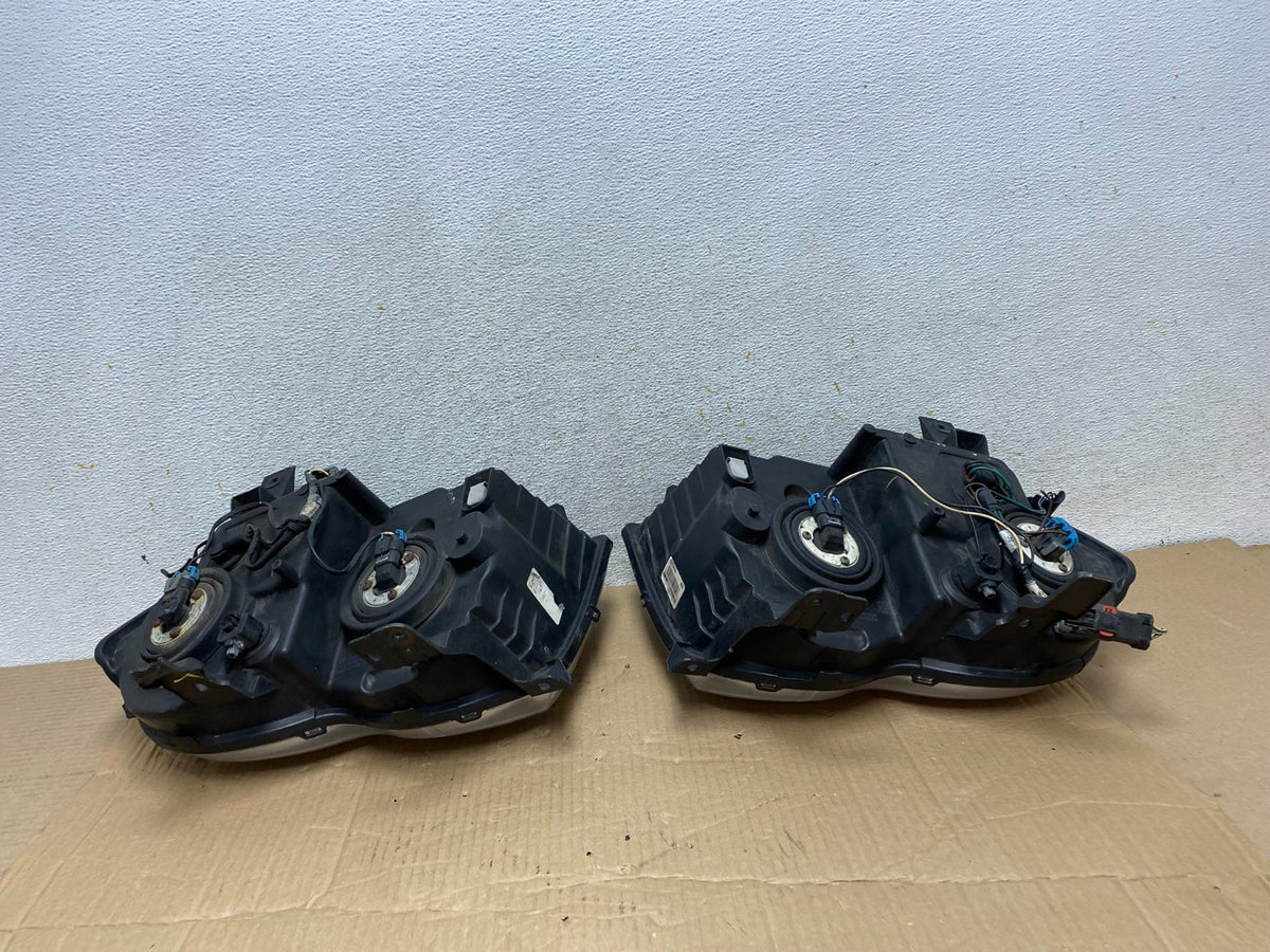 2005-2007 Jeep Grand Cherokee Left+Right Halogen Headlights AI1188 DW10