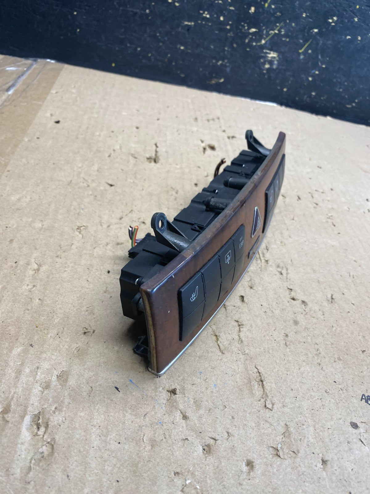 2005 - 2007 Mercedes C230 C240 Center Console Switch Control Unit ab2140 DG1