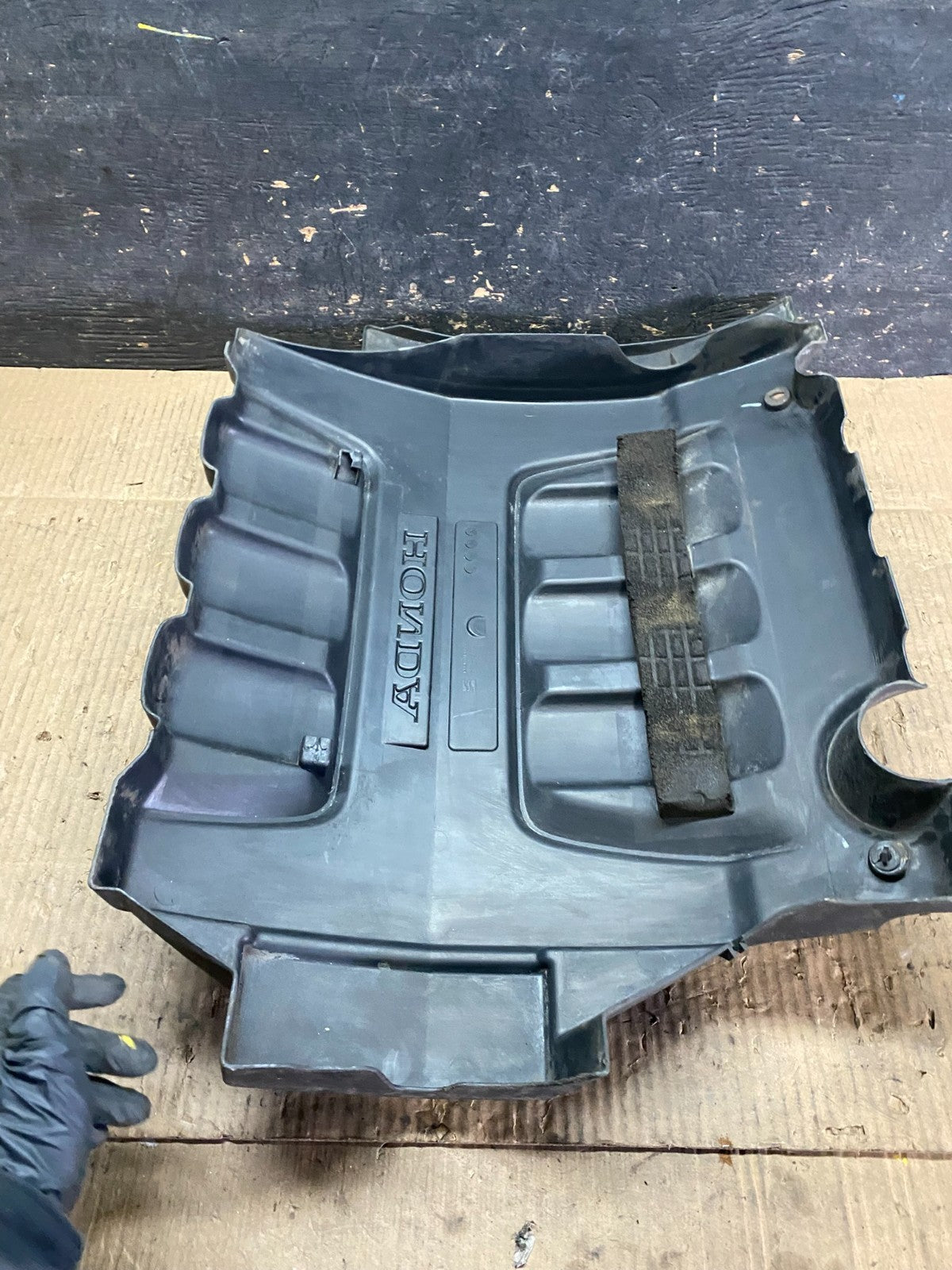 2005 to 2007 Honda Odyssey Black Engine Cover T9627 DG6