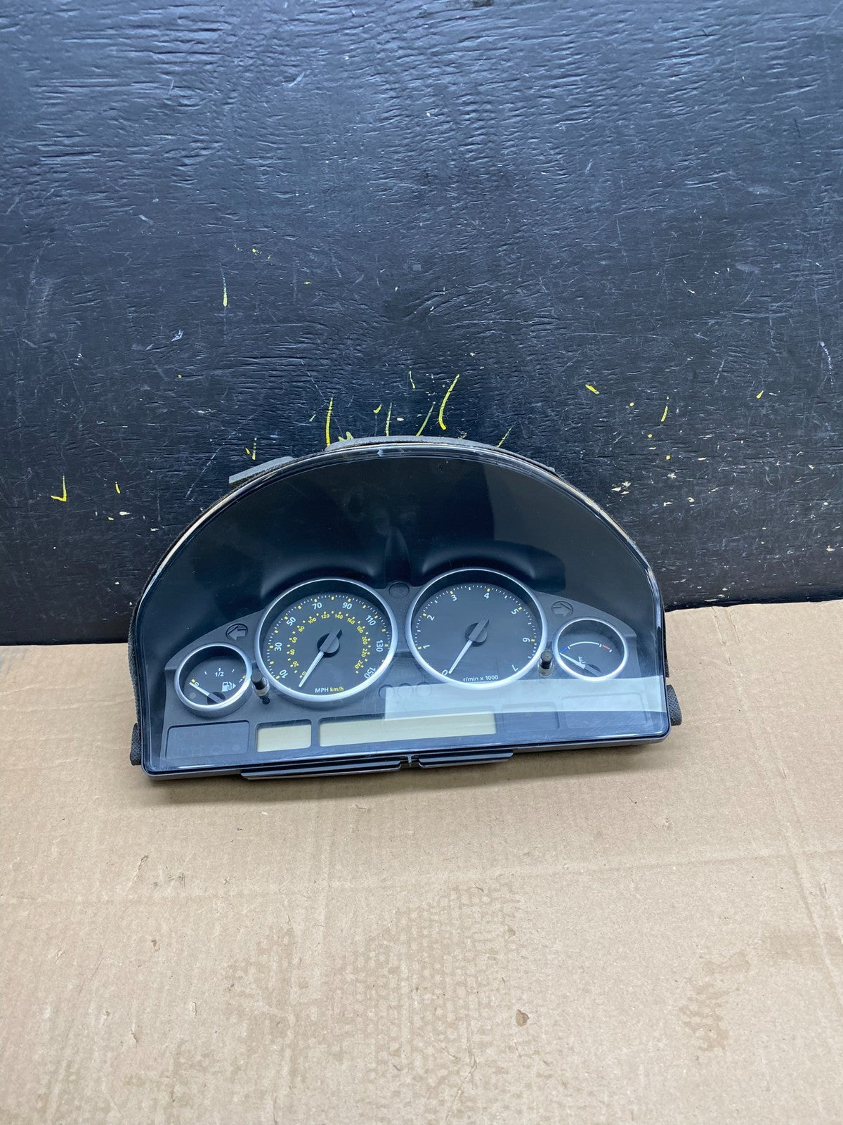 2006 to 2009 Land Range Rover Speedometer Cluster Gauge Oem y9983  DG0