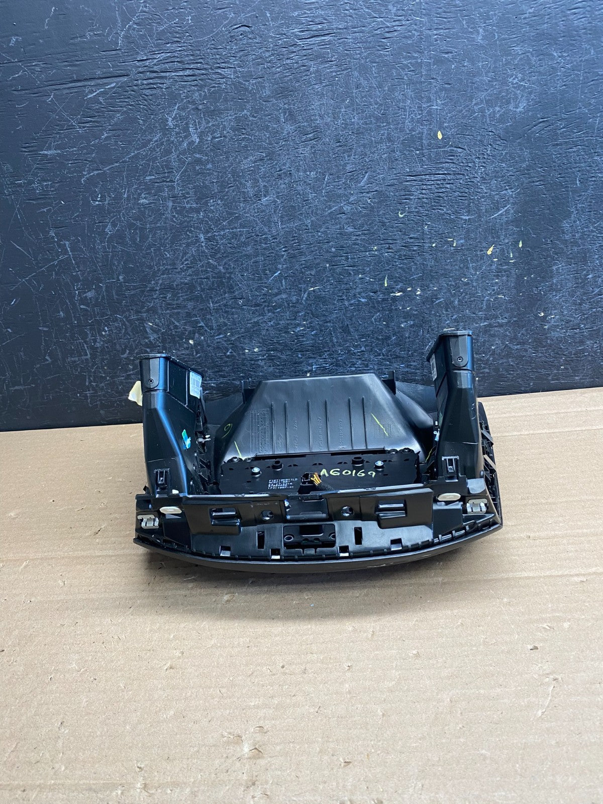 2015 to 2018 Ford Focus Center Radio Stereo Control Unit Trim ag0169 DG4