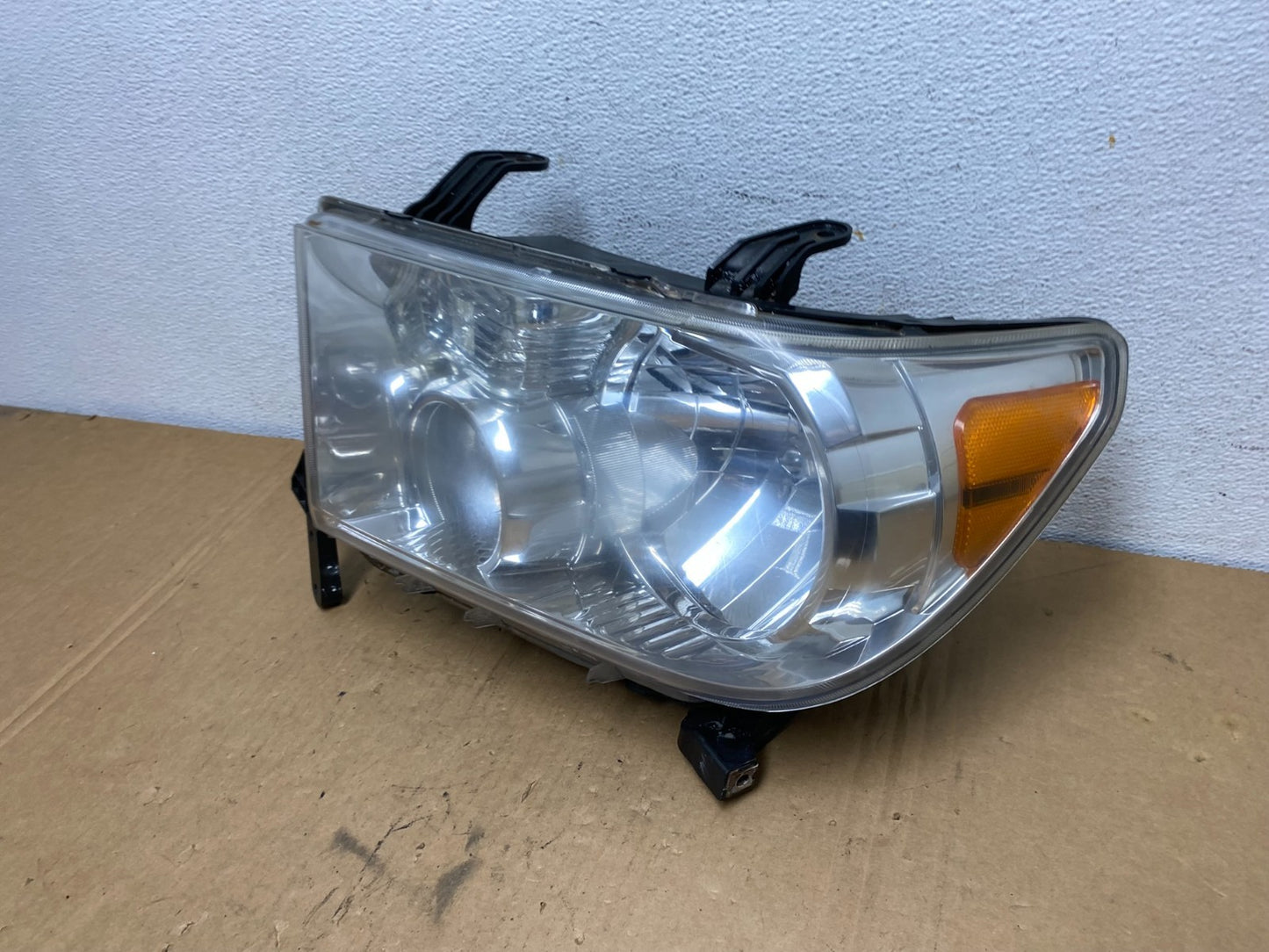 2007 to 2014 Toyota Sequoia Tundra Left Driver LH Headlight Halogen AD2759 DW1
