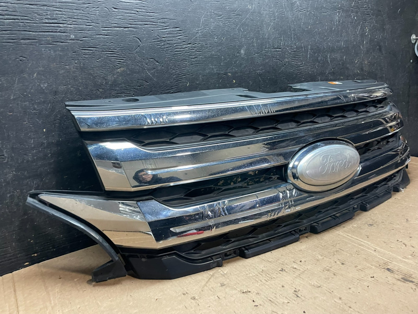 2011 2012 2013 Ford Edge Front Upper Chrome Grille Grill  Oem z5952 DG1