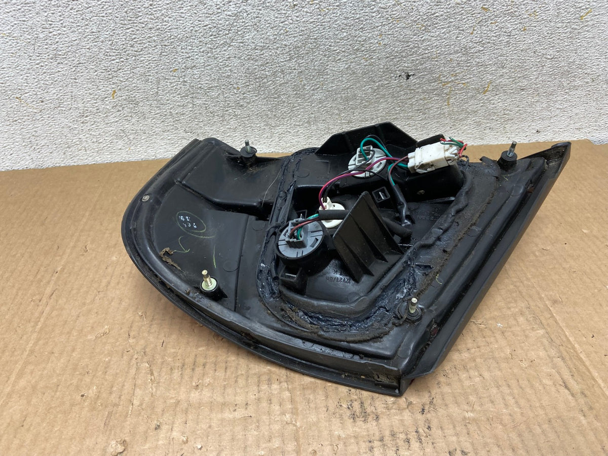 1998 1999 Nissan Altima Tail Light Left Driver Lh Side AI6653 LK4