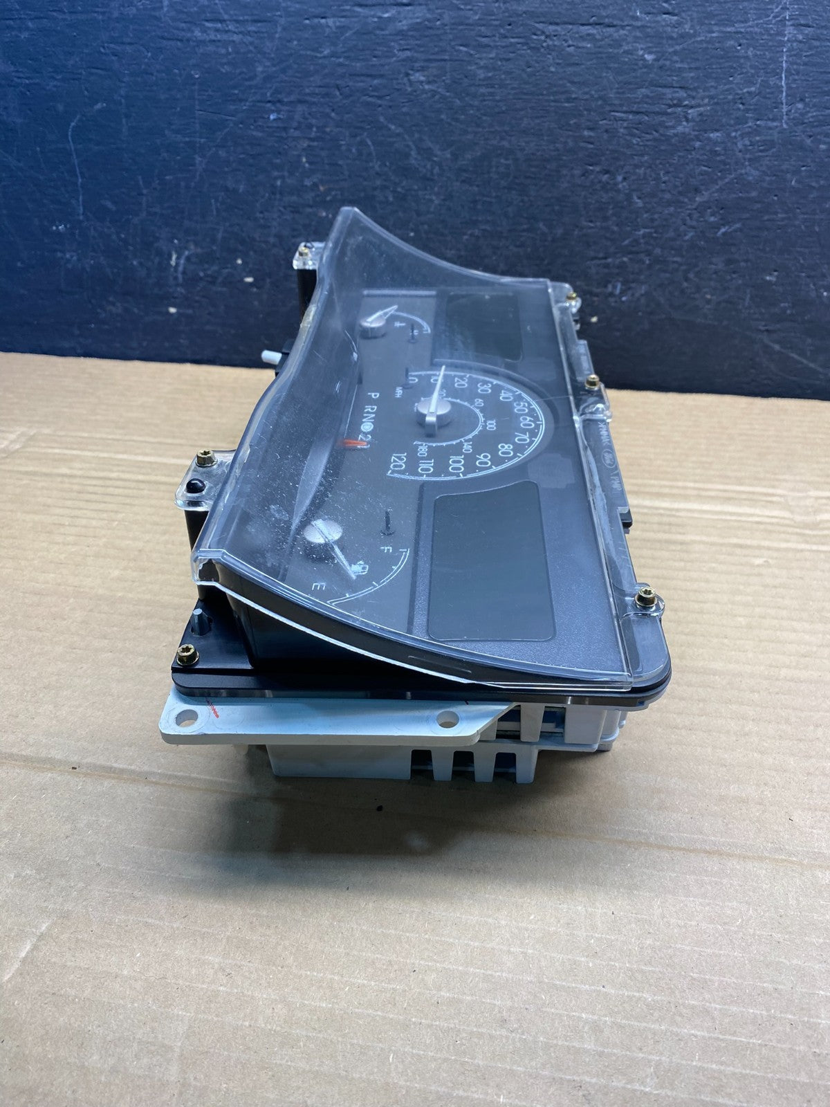 1998 to 2002 Lincoln Town Car Speedometer Gauge Cluster AE6185 DG2