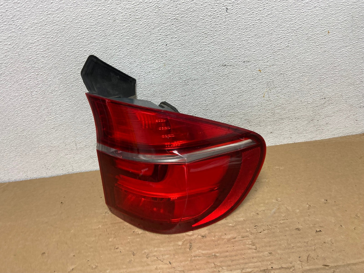 2011 2012 2013 Bmw X5 E70 Right Passenger Side Rh Tail Light AD4074 LK1