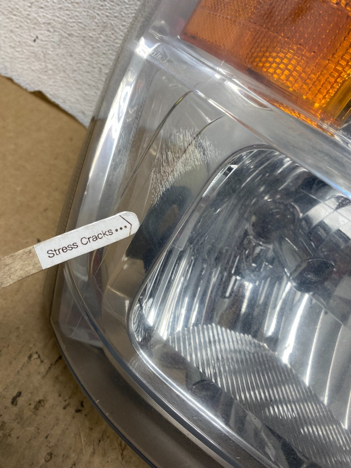2008-2014 Ford Econoline E150 E250 E350 Right Passenger Headlight AG3242 DW3
