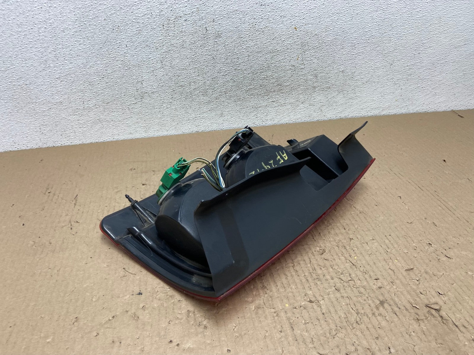 2008 to 2010 Dodge Grand Caravan Left Driver LH Side Tail Light AF2942 LK5