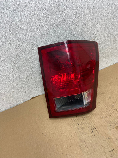 2007 2008 2009 2010 Jeep Grand Cherokee Right Passenger Tail Light AG2484 LK2