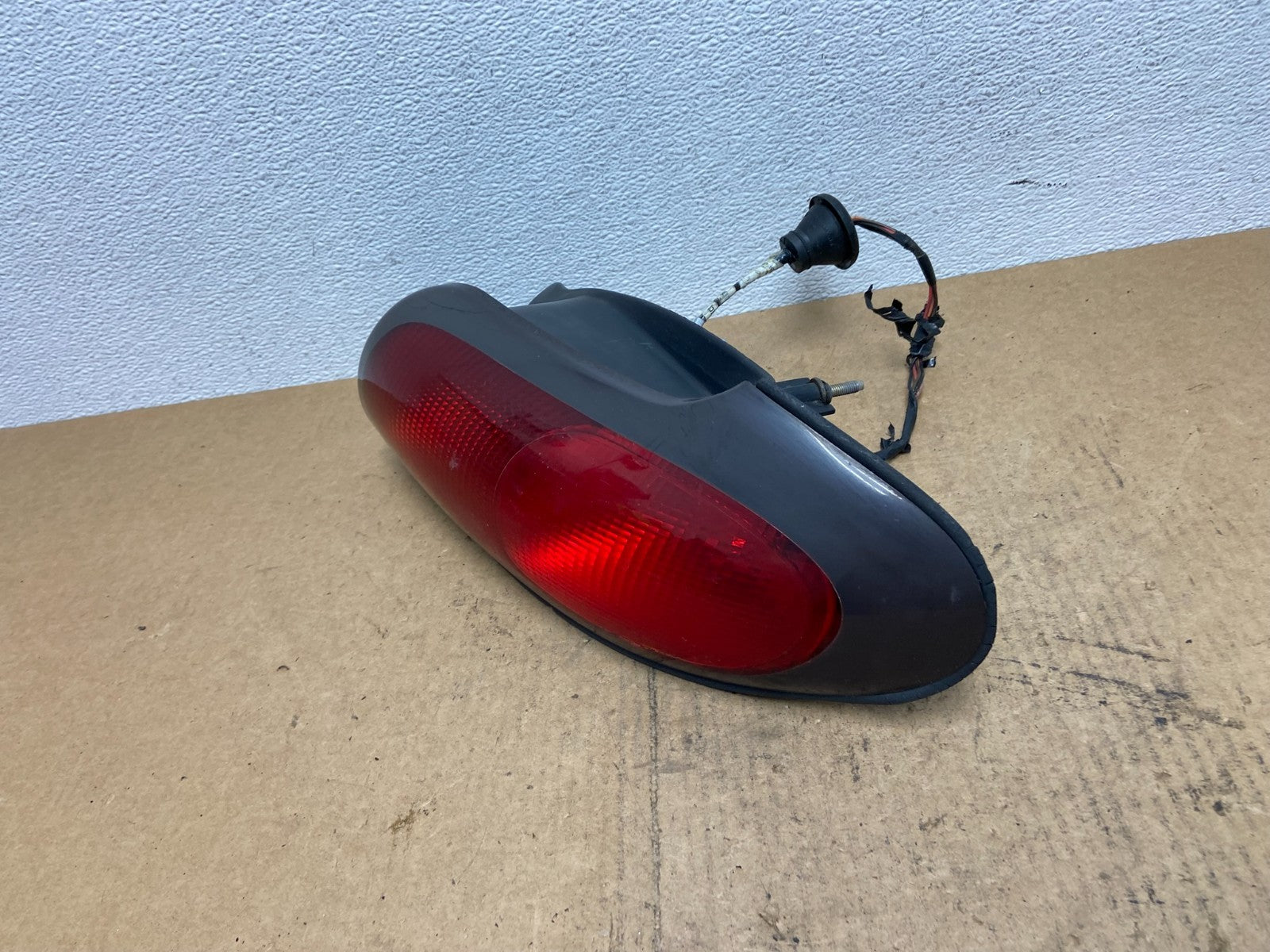 1996 to 1997 Ford Taurus Right Passenger Side Tail Light Oem AC3164 DW1