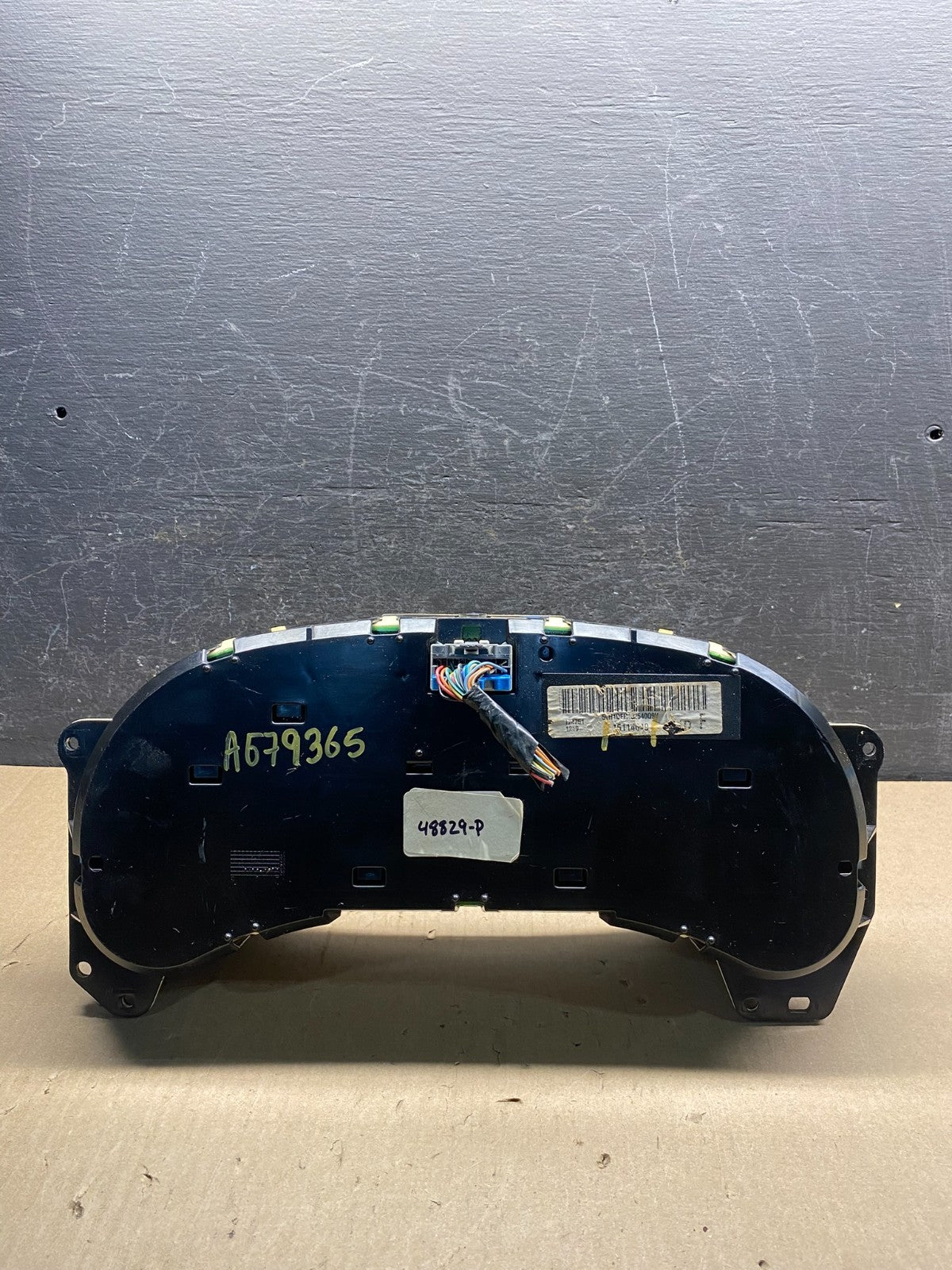 2003 to 2006 Chevrolet Silverado Speedometer Instrument Cluster AG9365 DG3