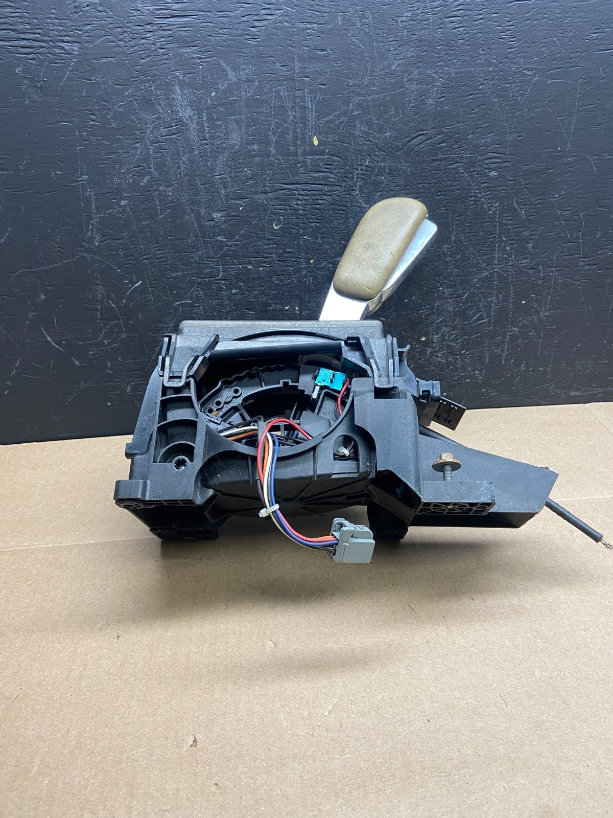 2007 to 2014 Lincoln Navigator Transmission Gear Shifter Selector AC6128 DG2