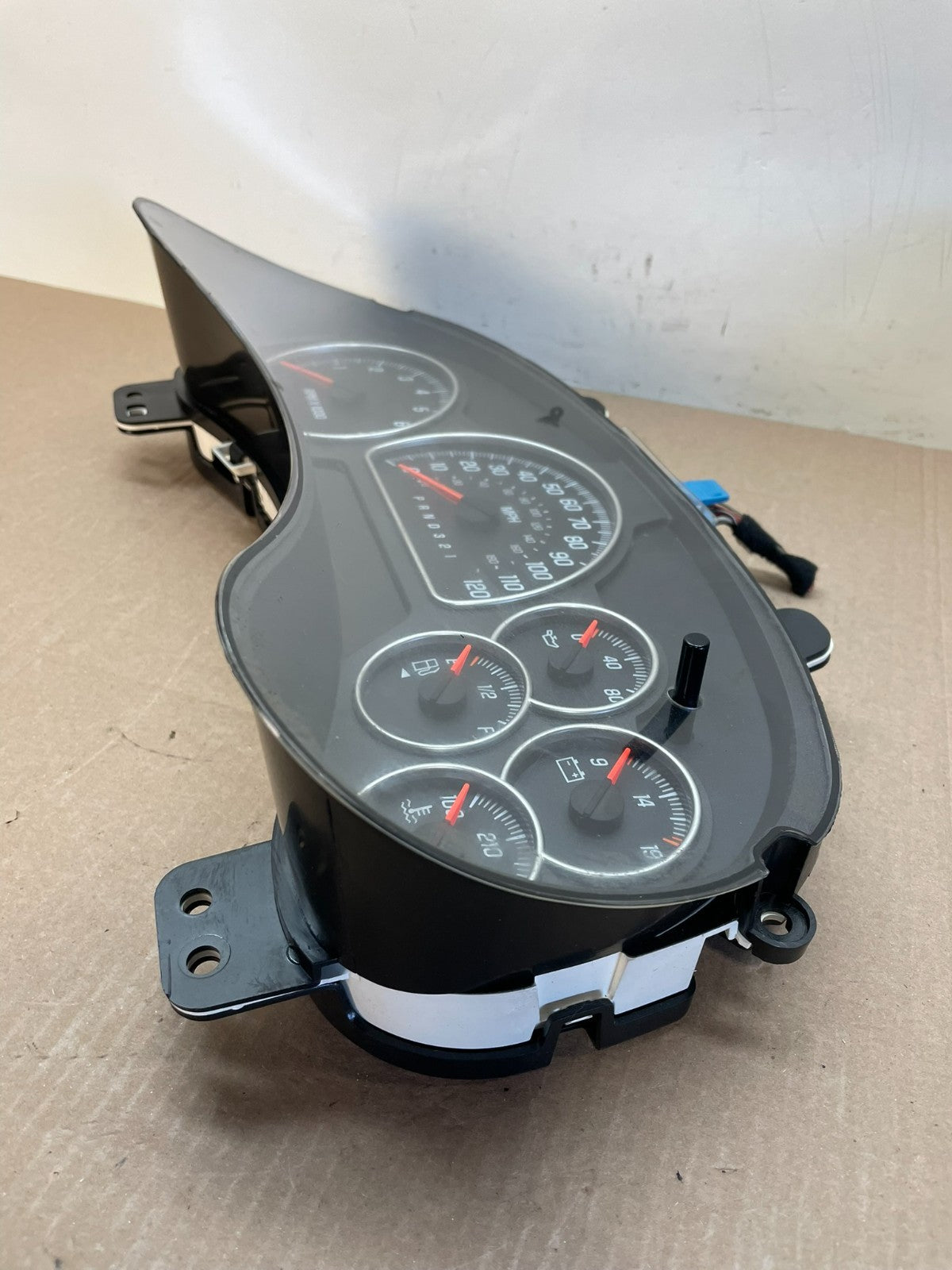 2006 - 2009 GMC Envoy Speedometer Cluster Gauge AJ0924 DW2