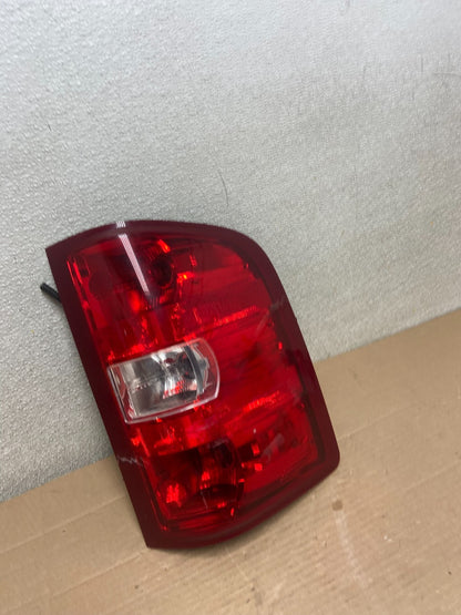 2007 to 2013 Chevrolet Silverado Right Passenger RH Side Tail Light AA8701 LK2