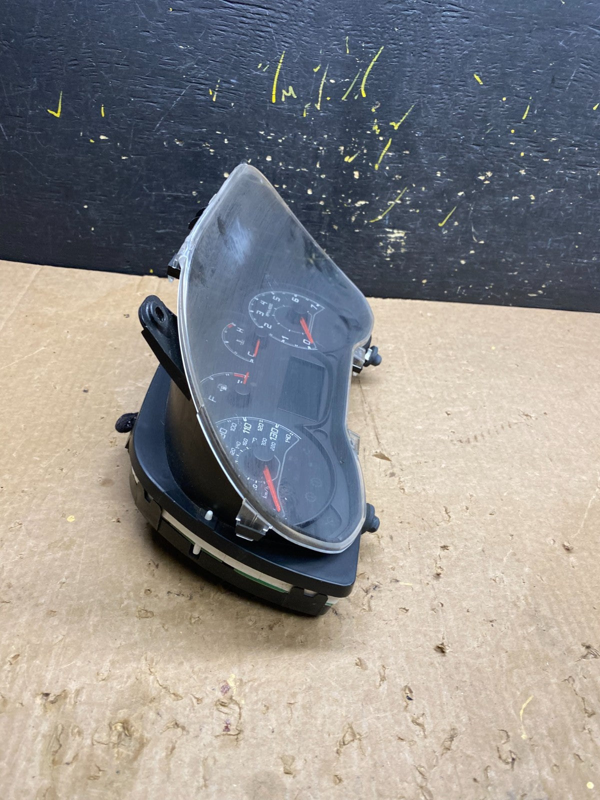 2016 to 2017 Dodge Promaster City Speedometer Cluster Gauge Z44012