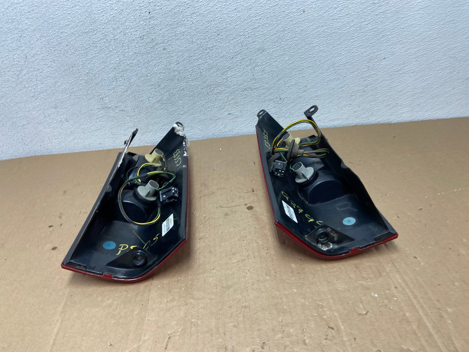 2003 to 2017 Chevrolet Express 1500 Left+Right Side Tail Lights Oem AC5683 LK10