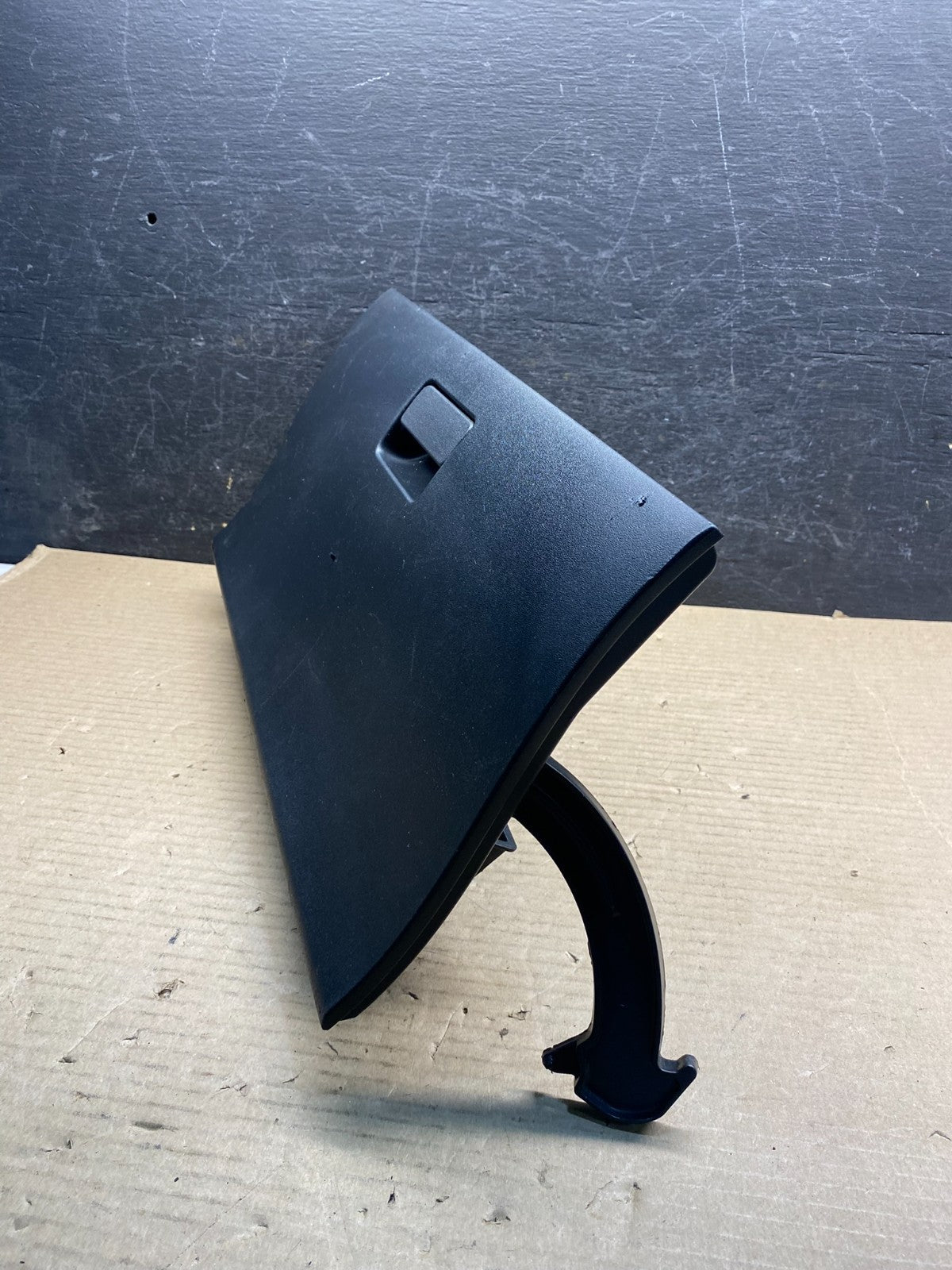 2007 to 2012 Nissan Sentra Front Right Passenger Storage Glove Box AH9726 DG2