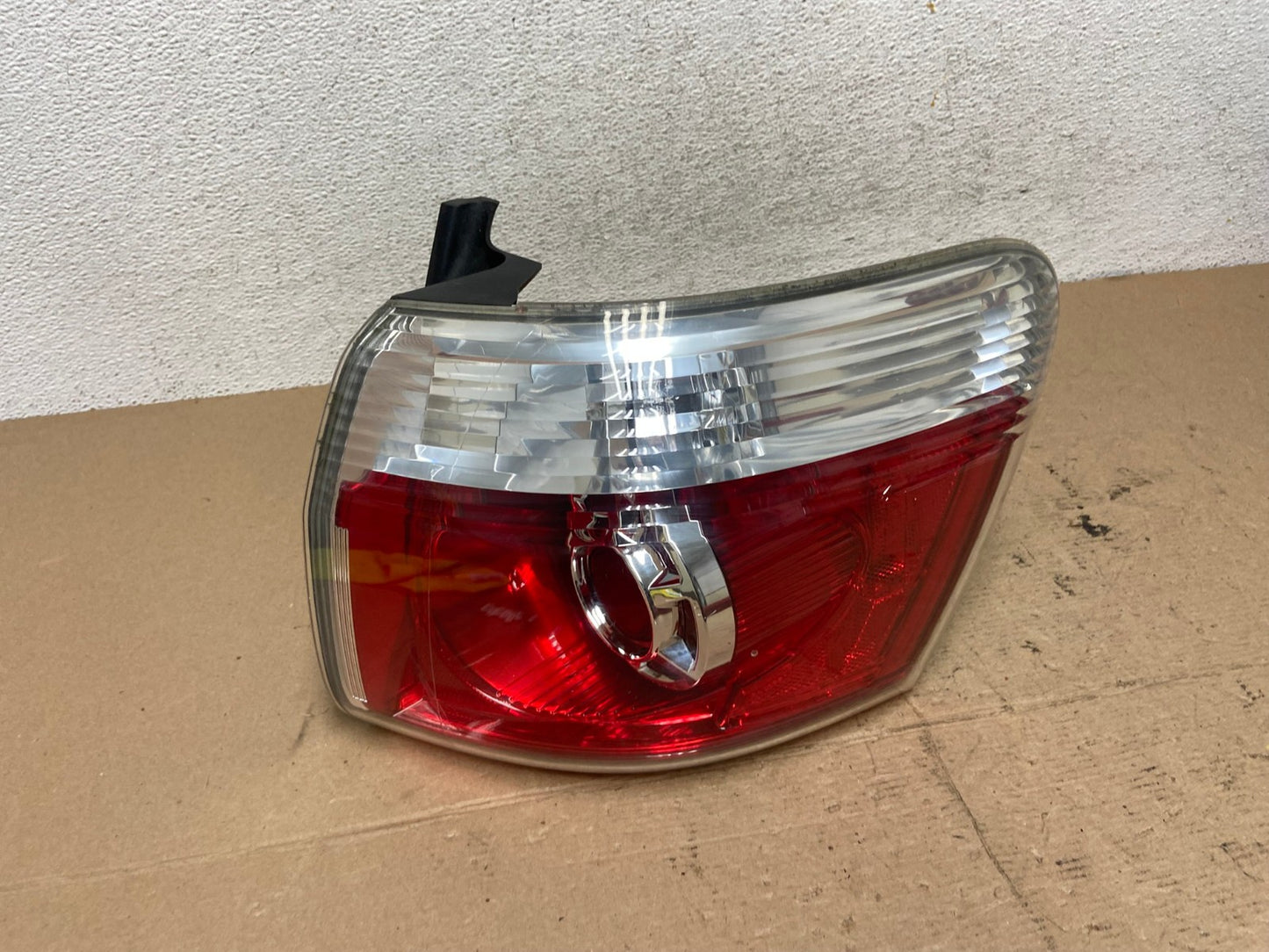 2007 to 2012 GMC Acadia Halogen Tail Light Right Passenger RH Side AF4863 LK0