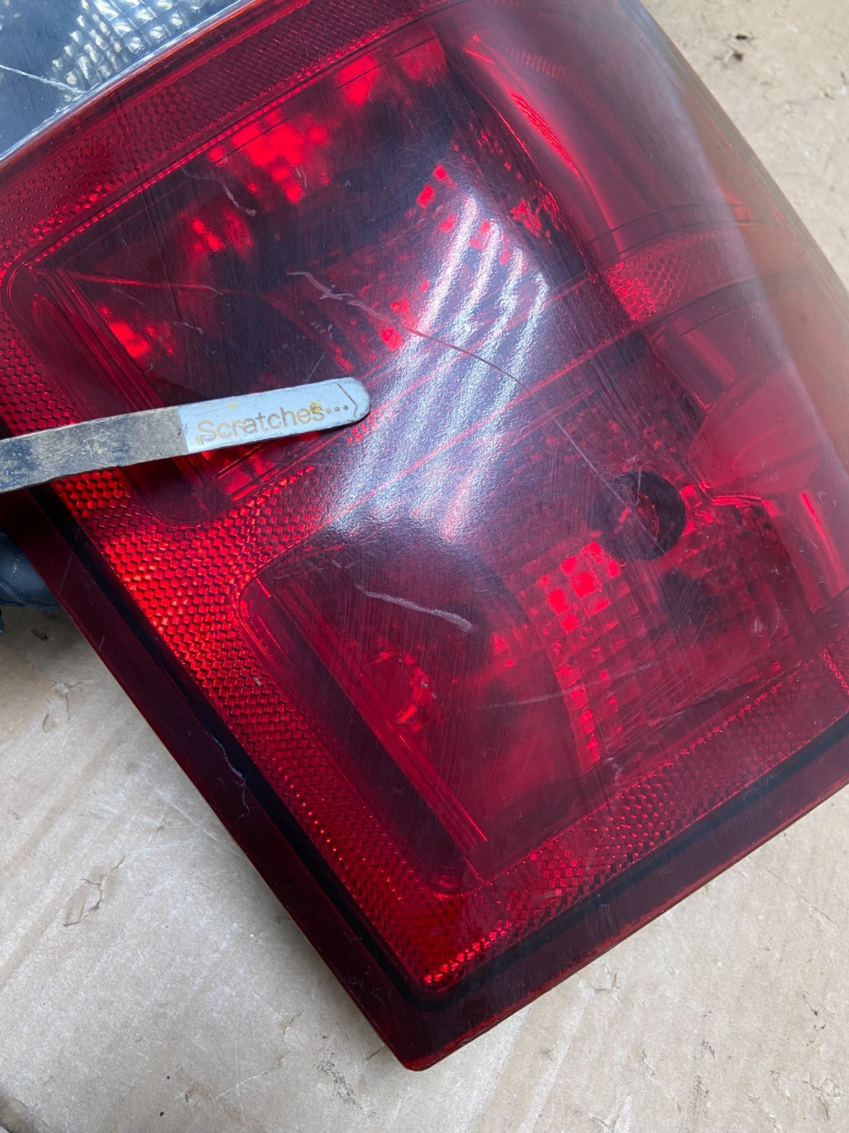2005 to 2006 Jeep Grand Cherokee Left Driver Side Lh Tail Light AI9401 LK3