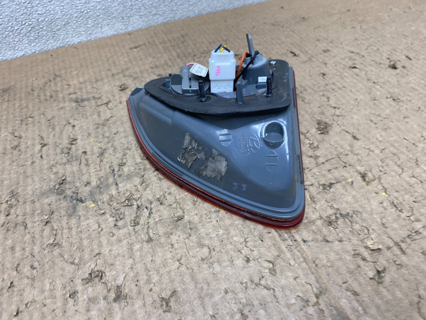 2007 to 2012 Hyundai Veracruz Right Passenger RH Inner Tail Light OEM W7853 DW8