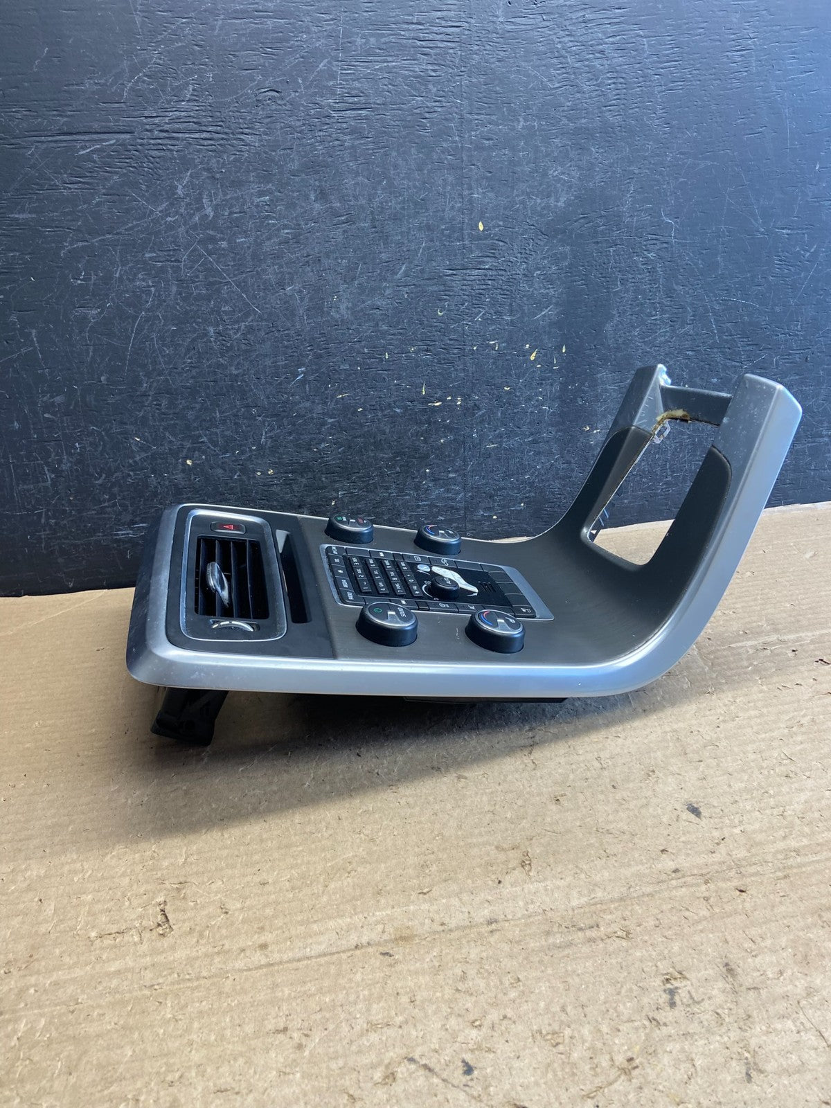 2011-2018 Volvo S60 Climate Control Radio Bezel Panel Trim AH5138 DG1