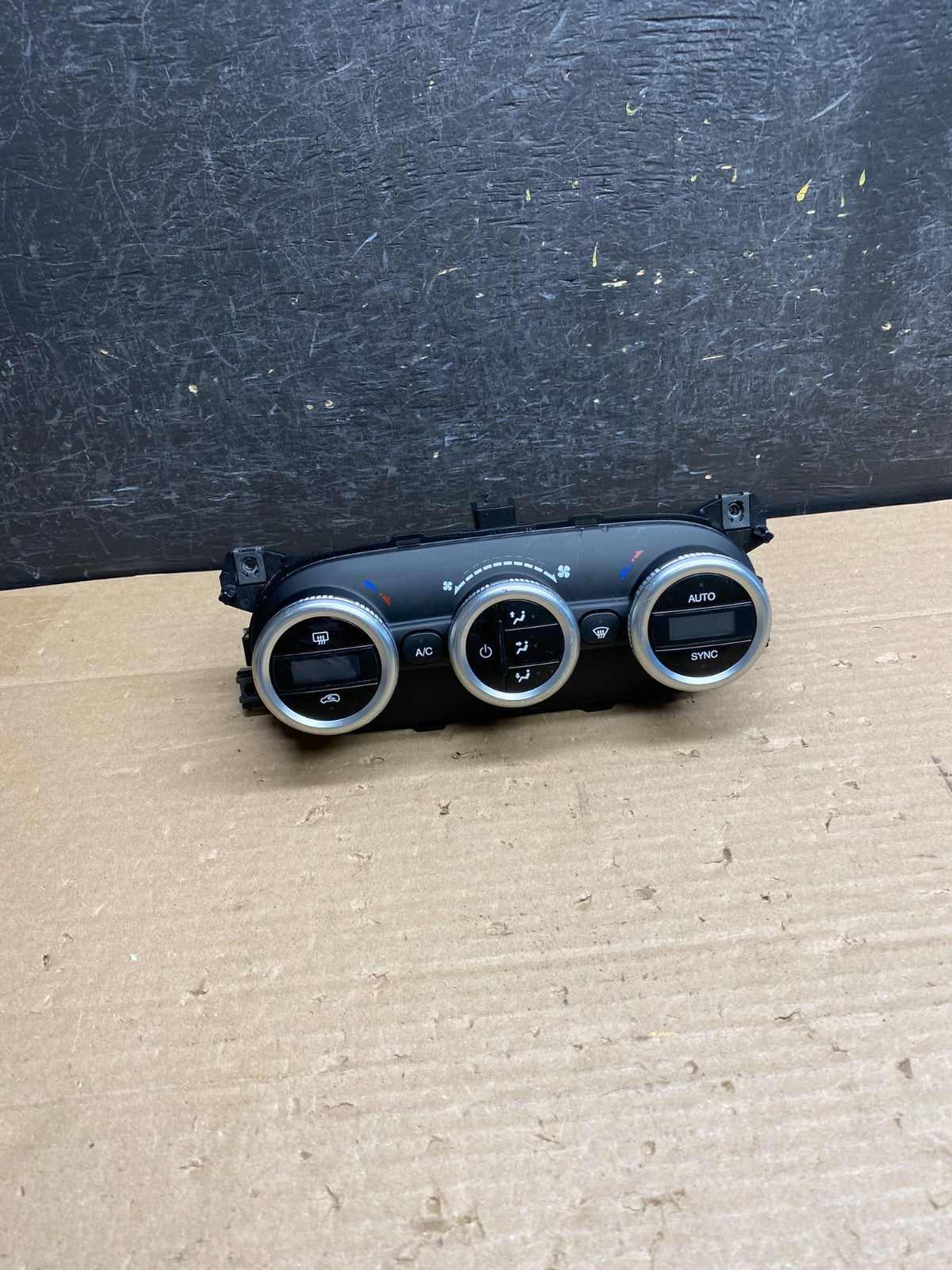 2014 to 2017 Fiat 500L Climate Control Heater A/C Panel AG6391 DG0