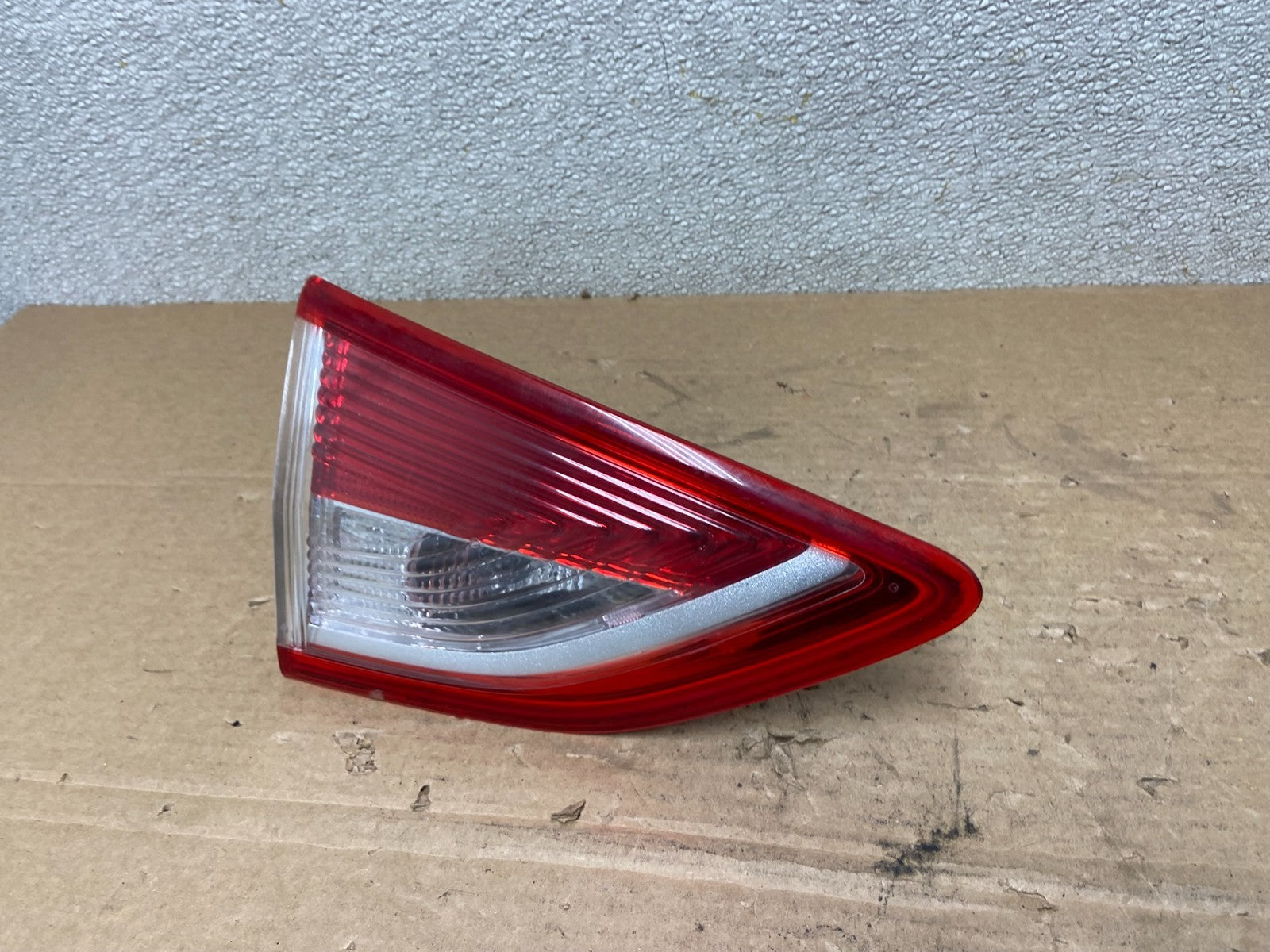 2013 to 2016 Ford Escape Left Driver LH Side Inner Tail Light OEM AB4724 LK1