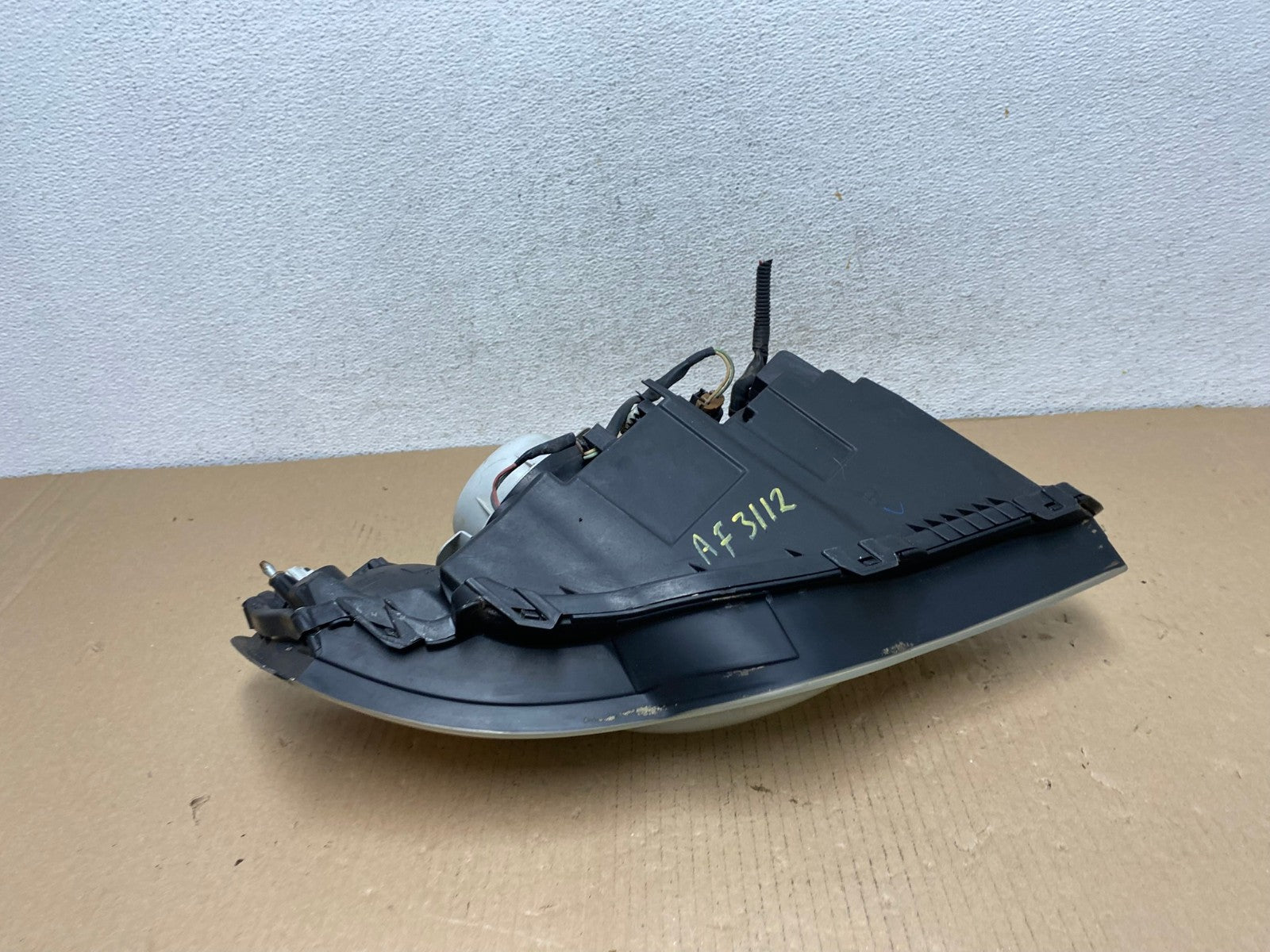 2006 to 2007 Subaru Legacy Left Driver LH Side Headlight AF3112 LK8